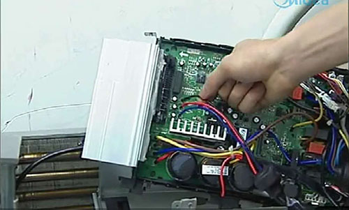 呼兰美的空调电话是多少